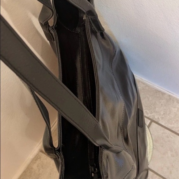 Hammitt Venice Beach Elegant Black Tote Bag - Picture 5 of 6